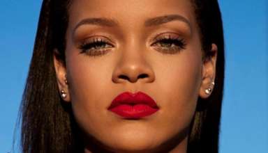 Rihanna con rossetto rosso