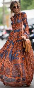 maxi-dress con le maniche lunghe blu e arancio