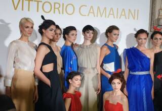 La collezione SS19 di Vittorio Camaiani è un omaggio al mare e alle isole greche