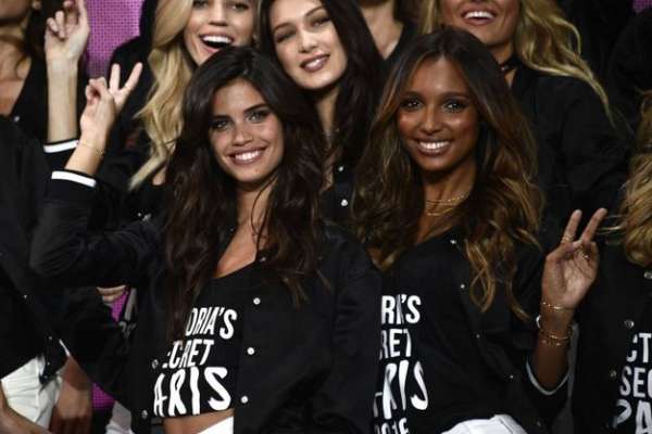 Victoria's Secret: gli "angeli" hanno perso le ali e non sfilano più