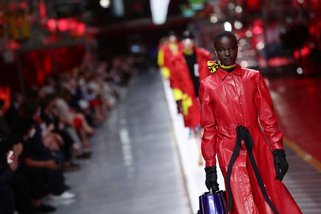 l brand Ferrari sbarca nel mondo della moda