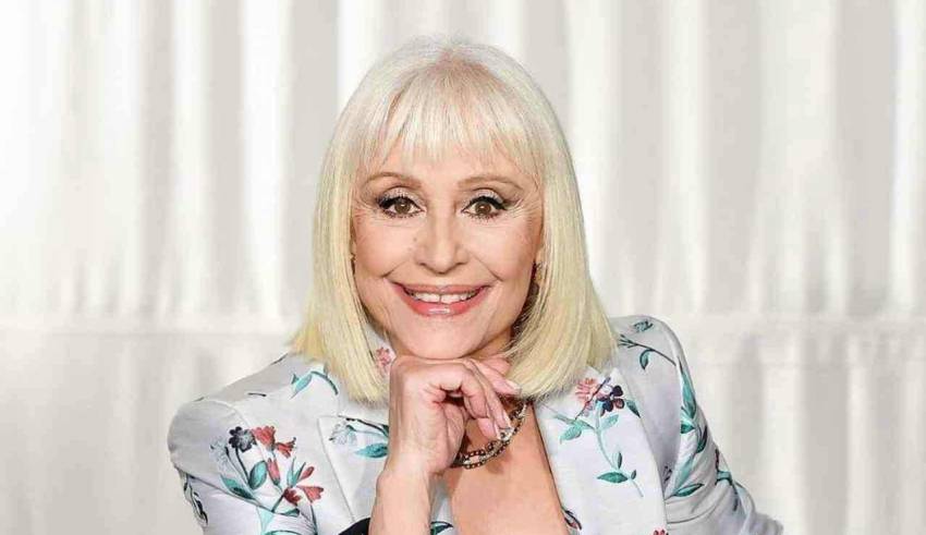 Addio a Raffaella Carrà, una delle più grandi showgirl italiane