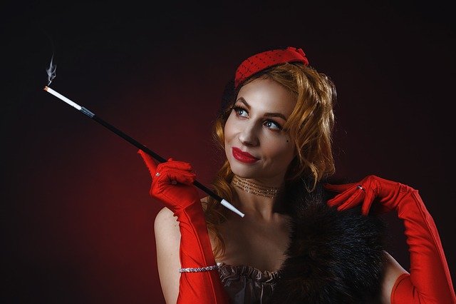 Come ricreare un make up burlesque inspirato al Moulin Rouge 